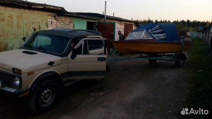 Лодка Крым с мотором