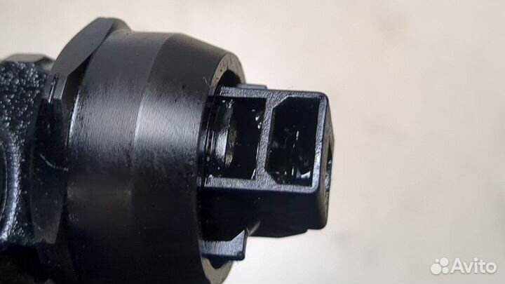 Форсунка топливная Volkswagen Touareg, 2004