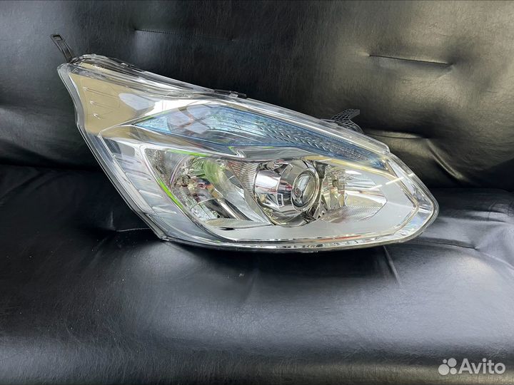 Фара правая Ford Transit Tourneo Custom 2012