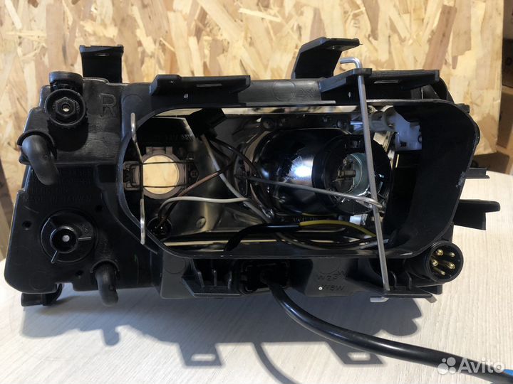 Фара правая audi A4 94-98