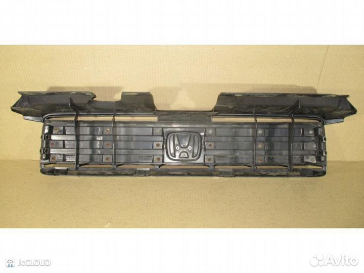Решетка радиатора на honda mobilio spike GK1 L15A