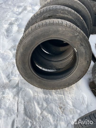Pirelli Ice Zero FR SUV 225/65 R17