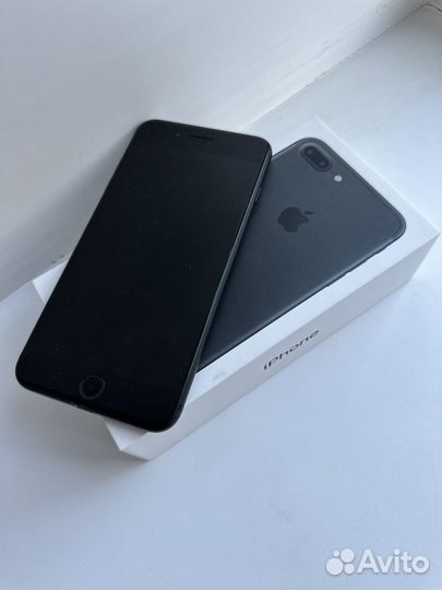 Телефон iPhone 7 plus
