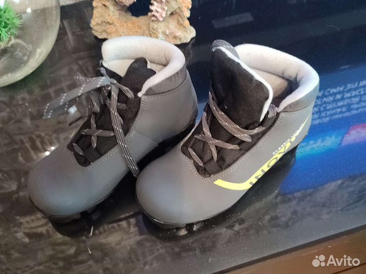 Лыжные ботинки