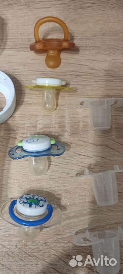 Бутылочки, пустышки и поильник avent