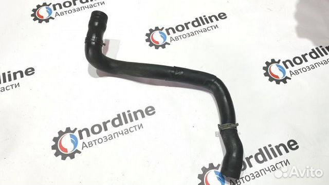 Патрубок системы охлаждения Volkswagen Bora седан