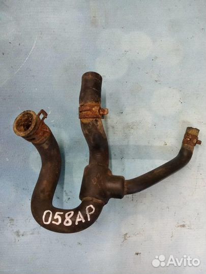 Патрубок охлаждения 06b121058ap