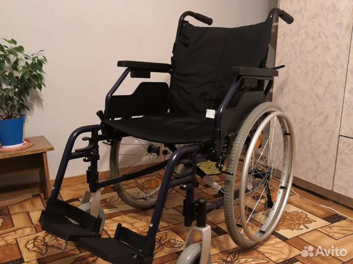 Инвалидная коляска новая