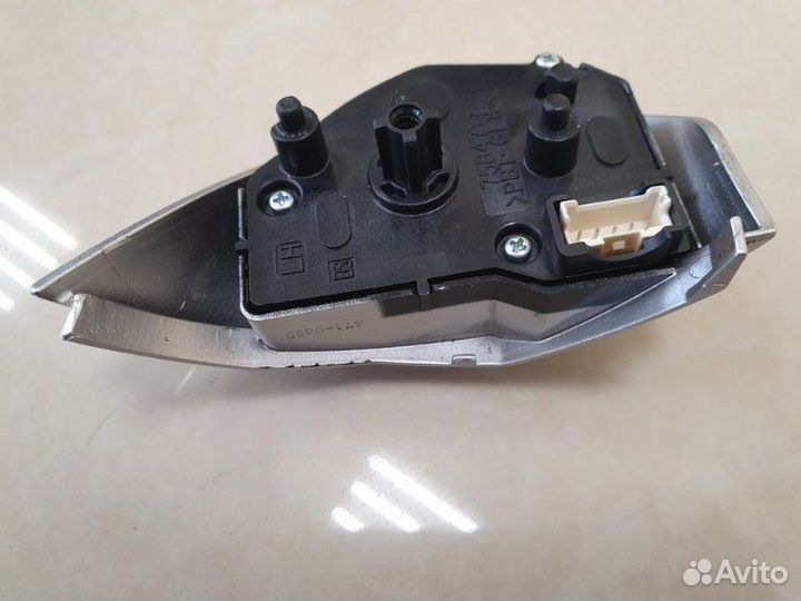 Кнопка управления магнитолой на руль Mitsubishi