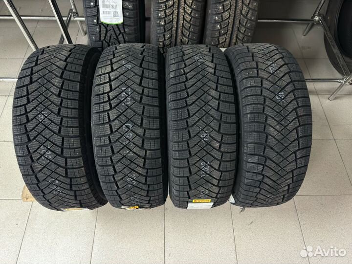 Pirelli Ice Zero FR 215/55 R17 128