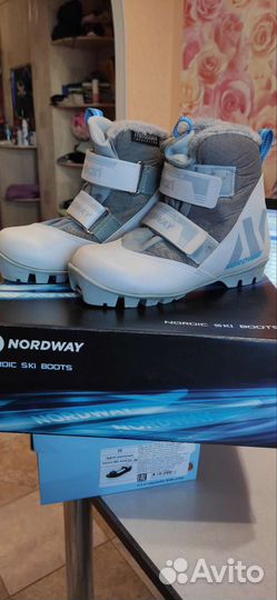 Лыжные ботинки Nordway Pearl NNN 35