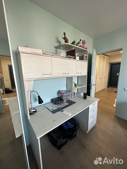 Письменный стол