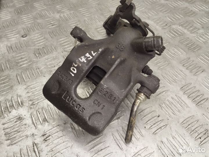 Суппорт задний правый Honda Accord 7