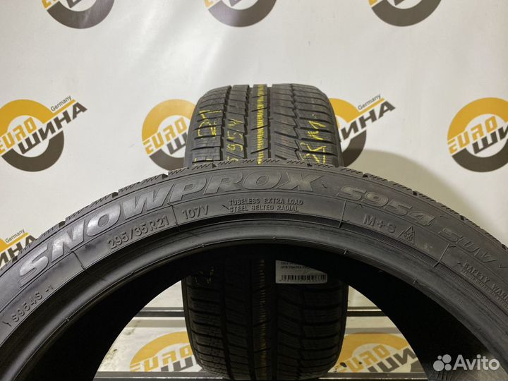 Toyo Snowprox S954 295/35 R21