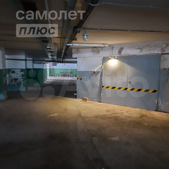 Машиноместо