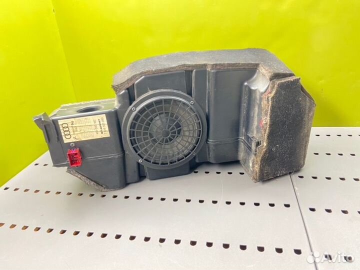 Сабвуфер Audi A6 C5 avant 2.5TDI AKE 2000