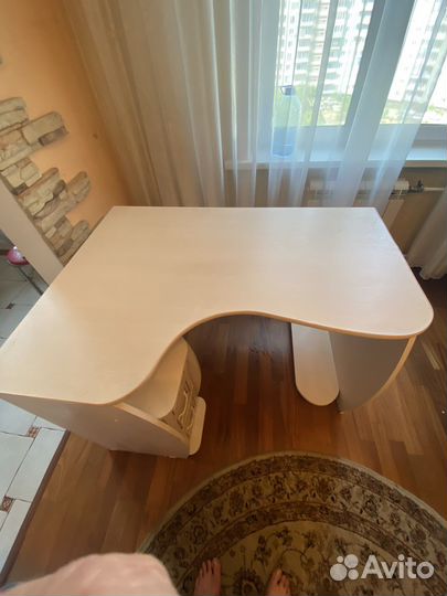 Компьютерный стол