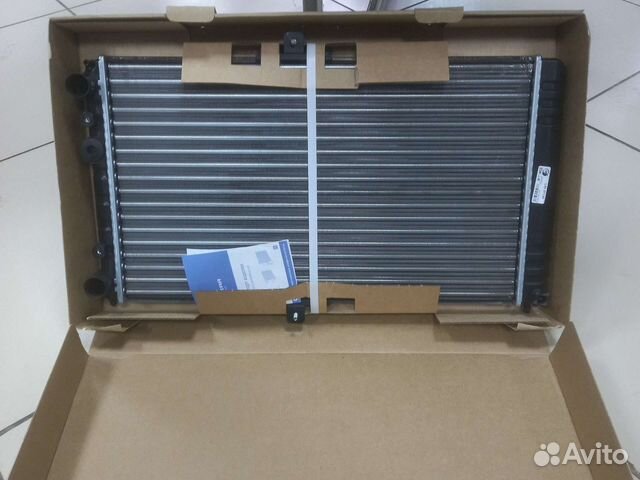 Радиатор Luzar 2110-12 новый