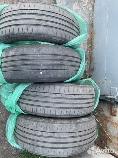 Goodride ZuperEco Z-107 215/55 R17 98W