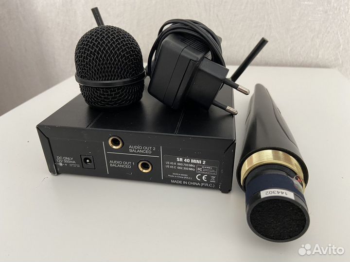 Радиомикрофон AKG SR 40 mini 2