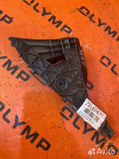 Крепление бампера заднее правое Toyota Belta SCP92