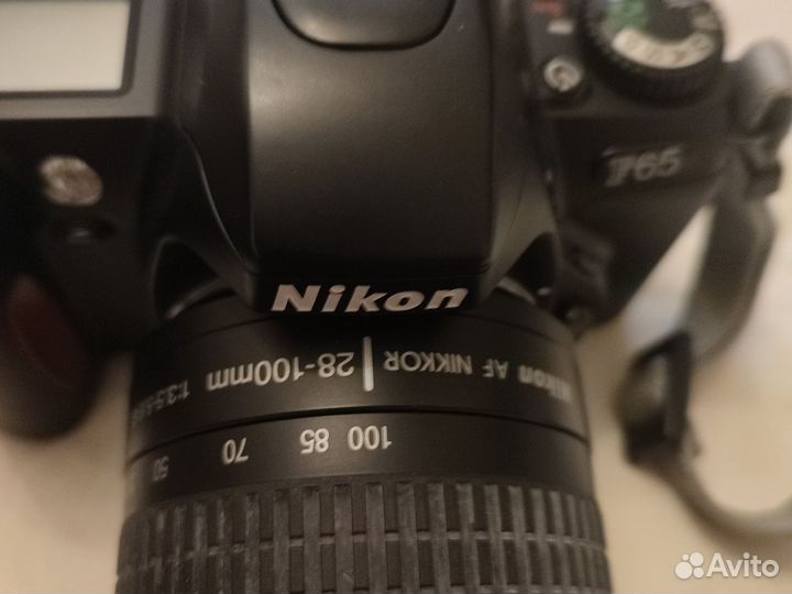 Зеркальный фотоаппарат nikon f 65 с объективом
