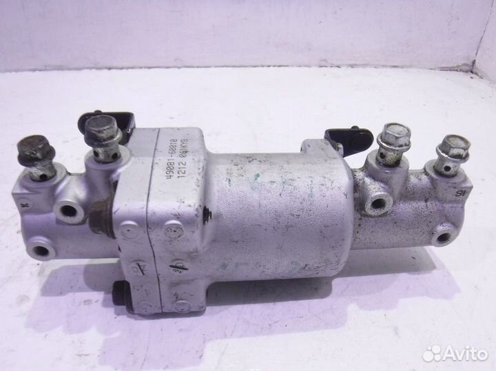 Цилиндр управления гидроподвеской