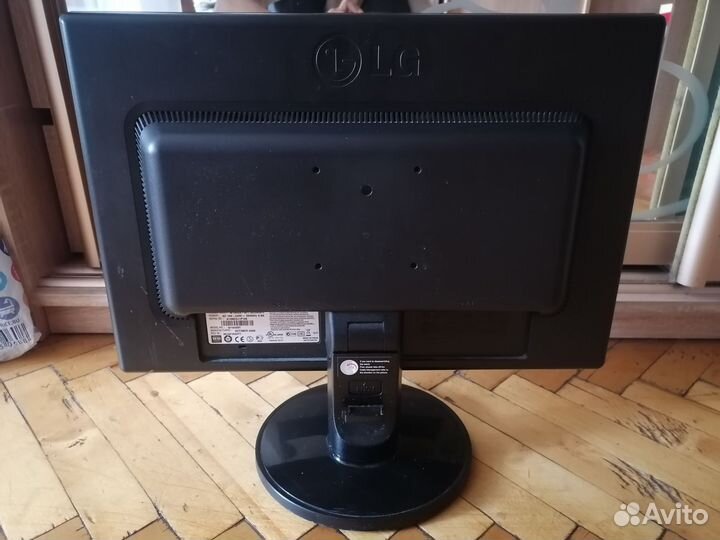 Монитор LG flatron