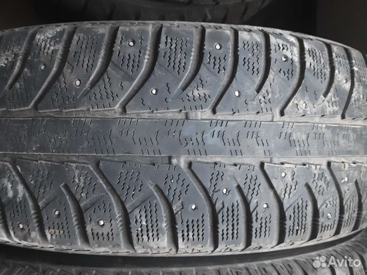 Bridgestone Ice Cruiser 7000 225/70 R16