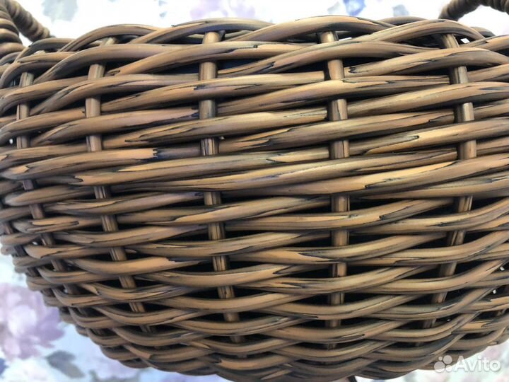 Кашпо из искусственного ротанга