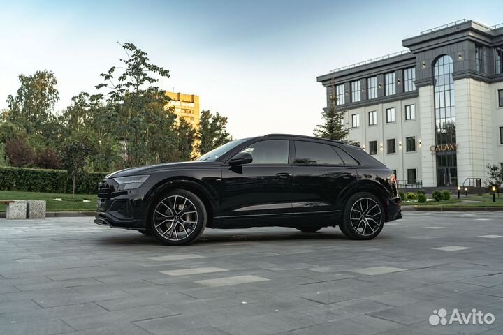 Аренда авто Барнаул. Audi Q8 без водителя