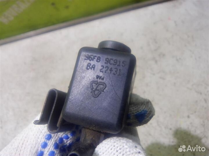 Клапан вентиляции топливного бака Форд Фокус 1