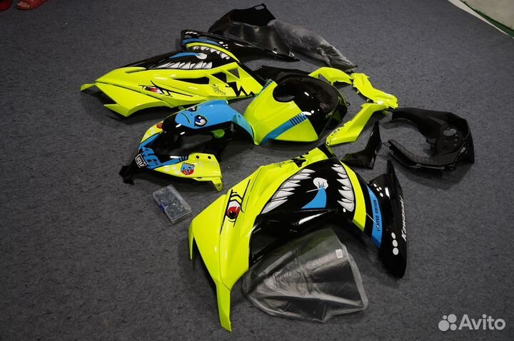 Комплект пластика на Kawasaki ninja 300 2013-2017