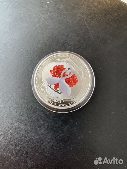 Ниуэ. 2 доллара 2010г. Лебеди