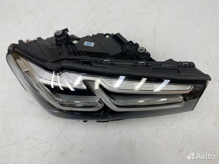 Фара правая Bmw G30 5 2020-2022