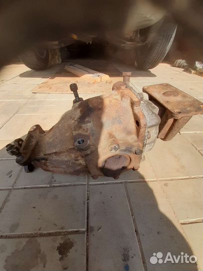 Редуктор mercedes 123