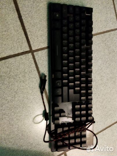 Игровая клавиатура Tesla Red square