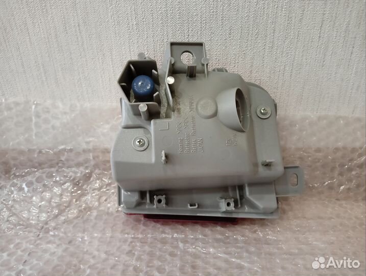 Фонарь задний левый на Toyota Land Cruiser