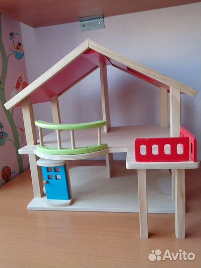 Домик кукольный деревянный