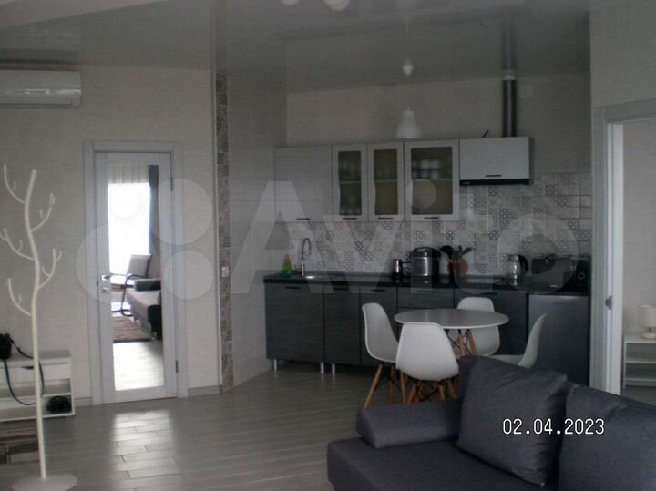 2-к. квартира, 40 м², 3/3 эт.