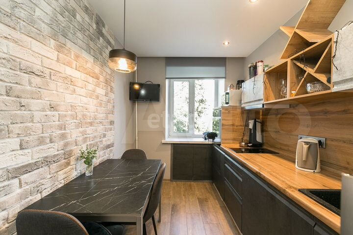 2-к. квартира, 56 м², 3/5 эт.