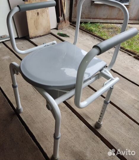 Санитарный стул туалет