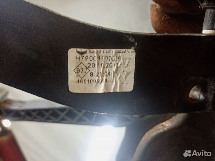 Педальный узел Педаль Renault duster