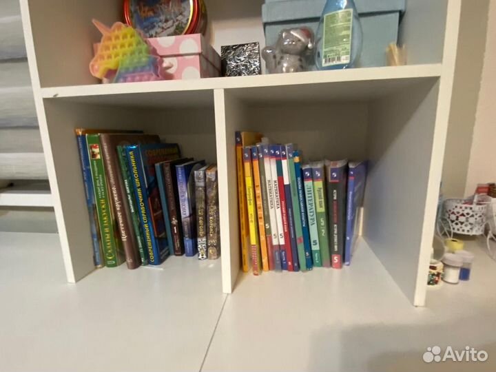 Стол посменный и шкаф