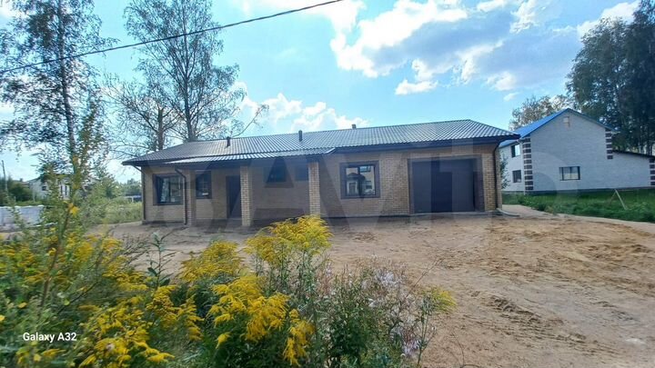 Дом 200 м² на участке 8 сот.