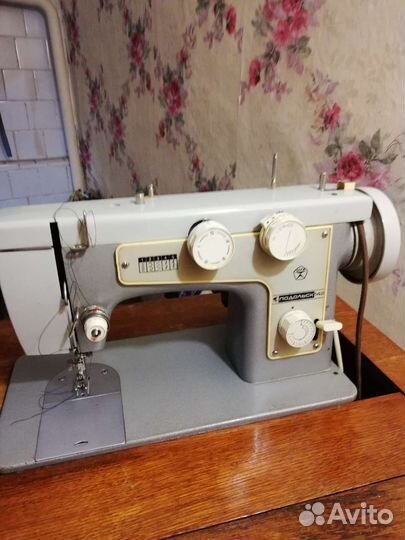 Швейная машина Подольск 142