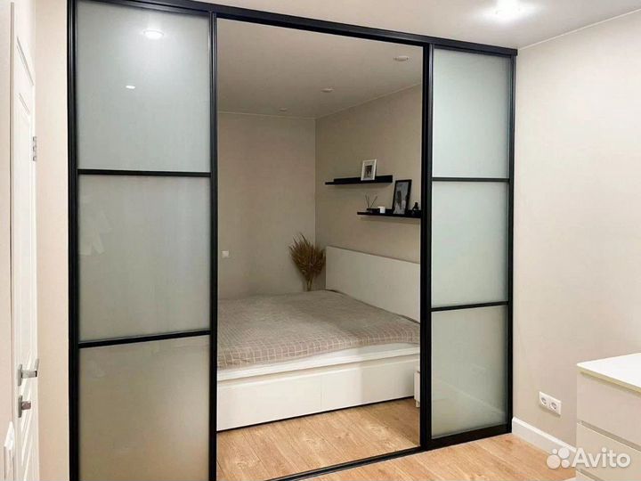 Стеклянная перегородка