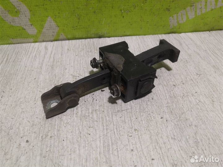 Ограничитель двери ваз веста 15-19