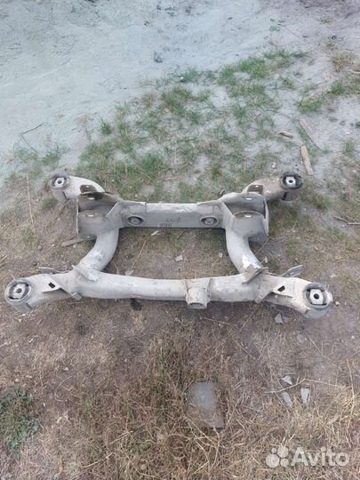 Задний подрамник BMW e39