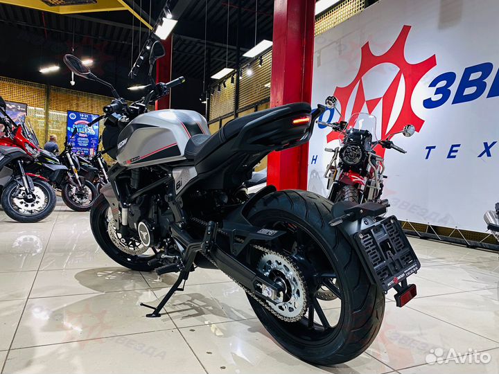 Дорожный мотоцикл Moto Morini Seiemmezzo STR 650